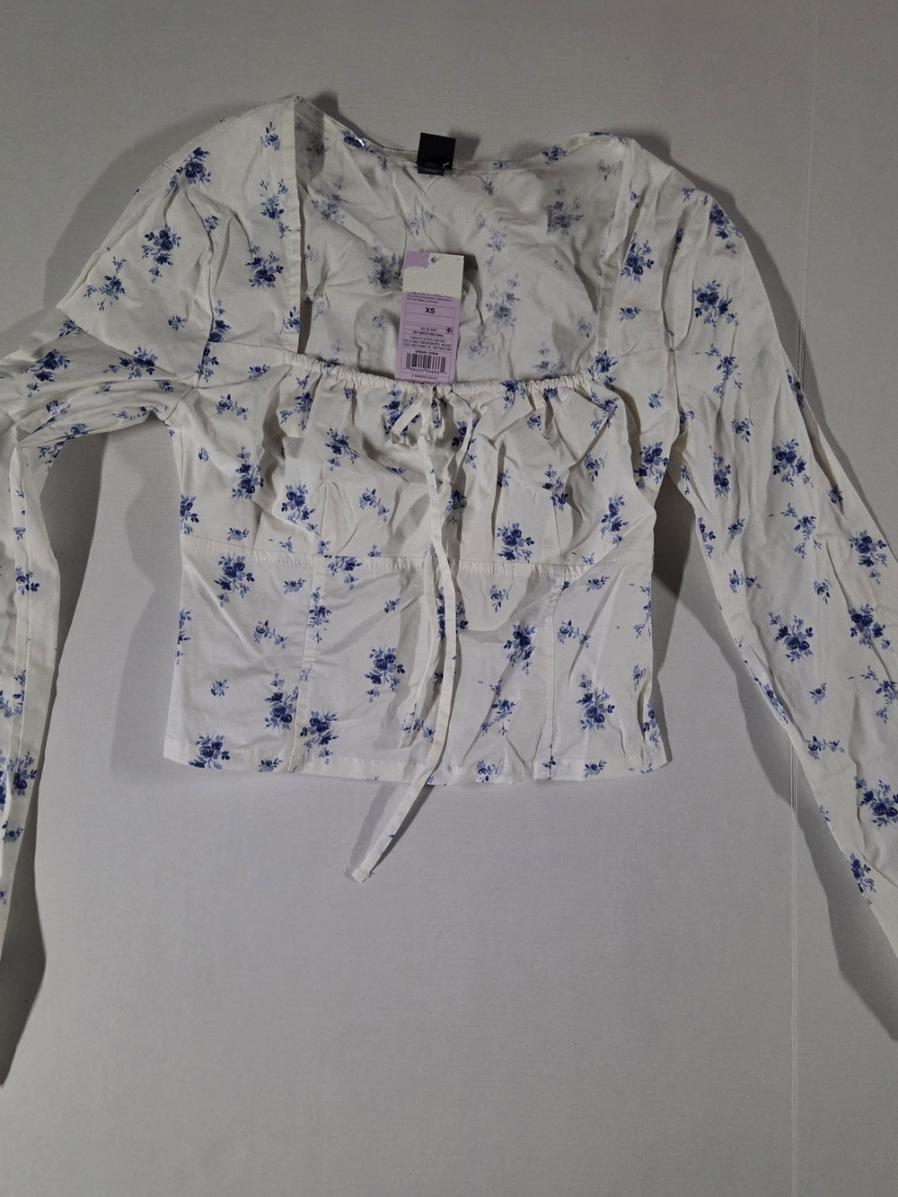 wild fable White and Blue Floral Tie-Front Long Sleeve Crop Top